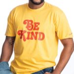 verão amarelo seja gentil camiseta gráfica homens Hush Puppies Camisetas ZZ6R236